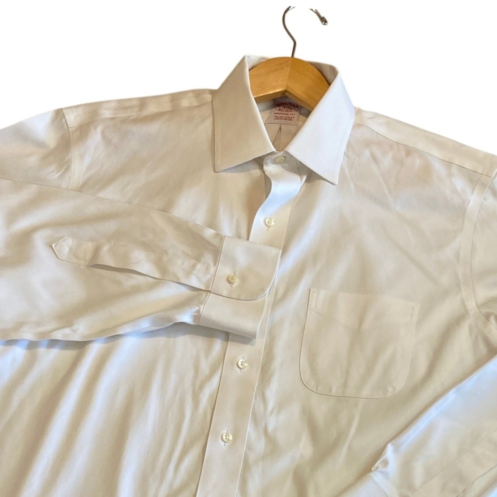Brooks Brothers Shirt Men 16 35 Madison Fit White Non-Iron Supima Cotton Stretch